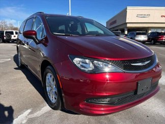 Used 2021 Chrysler Voyager Lxi image 1