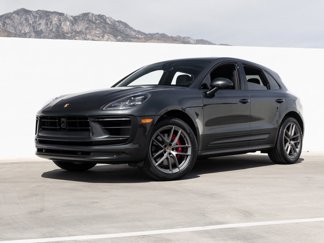 Certified 2022 Porsche Macan S image 1