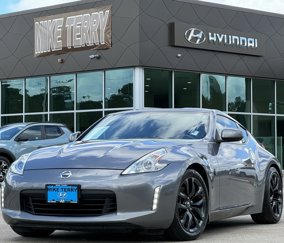 Used 2016 Nissan 370Z Touring image 1