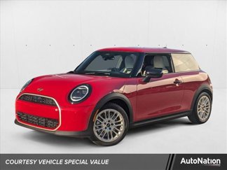 Used 2025 MINI Cooper 2-Door Hardtop image 1