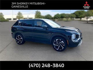 Used 2023 Mitsubishi Outlander SE image 1