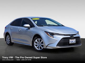 Used 2023 Toyota Corolla LE image 1