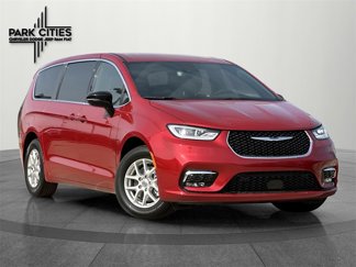 New 2025 Chrysler Pacifica Select image 1