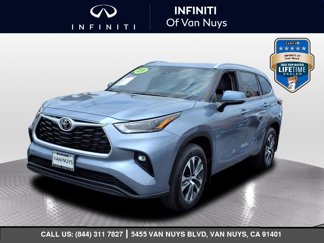 Used 2023 Toyota Highlander XLE image 1