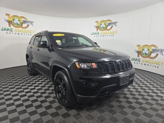 Used 2018 Jeep Grand Cherokee Laredo image 1
