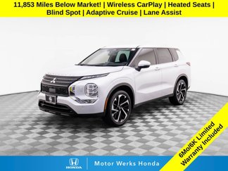 Used 2022 Mitsubishi Outlander SE image 1