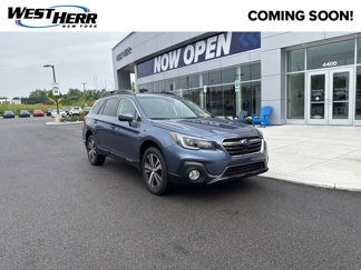 Used 2018 Subaru Outback 2.5i Limited image 1