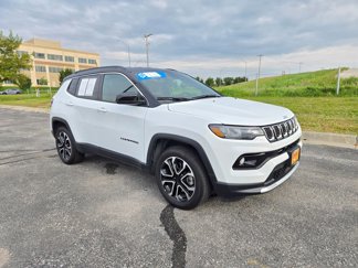 Used 2023 Jeep Compass Limited image 1