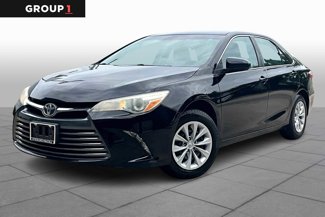 Used 2016 Toyota Camry LE image 1