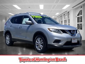 Used 2015 Nissan Rogue SV image 1