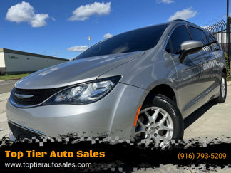 Used 2020 Chrysler Voyager Lxi image 1