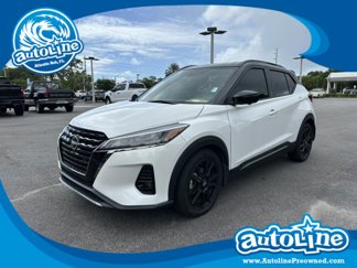 Used 2022 Nissan Kicks SR image 1