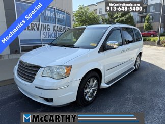 Used 2008 Chrysler Town & Country Limited w/ Entertainment Group #3 image 1