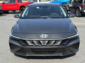 Used 2024 Hyundai Elantra SEL video 2