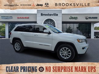 Used 2021 Jeep Grand Cherokee Laredo image 1