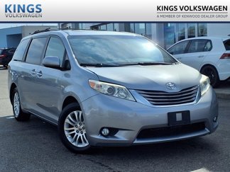 Used 2016 Toyota Sienna XLE Premium image 1