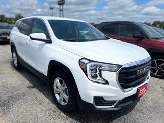 Used 2024 GMC Terrain SLE image 1