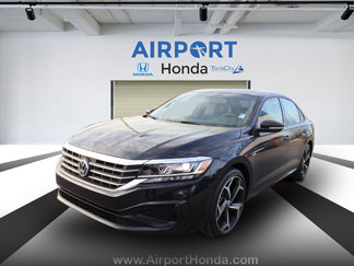 Used 2021 Volkswagen Passat 2.0T R-Line image 1