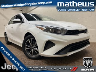 Used 2022 Kia Forte LXS image 1