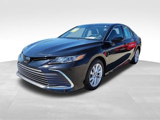 Used 2024 Toyota Camry LE image 1