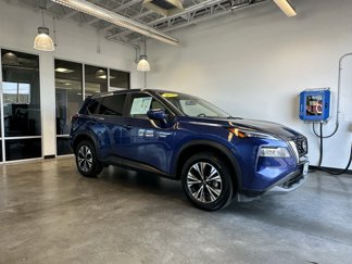 Used 2023 Nissan Rogue SV image 1