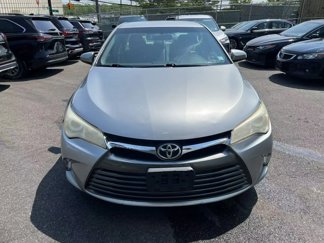 Used 2016 Toyota Camry SE image 1