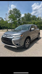Used 2016 Mitsubishi Outlander SE image 1