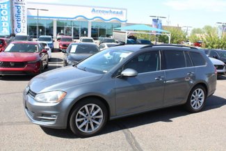 Used 2017 Volkswagen Golf SE image 1