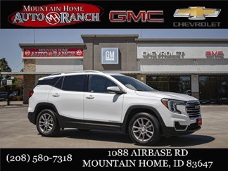 Used 2024 GMC Terrain SLT image 1