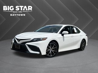 Used 2024 Toyota Camry SE image 1