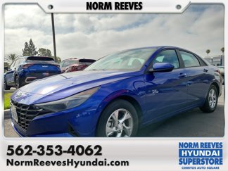 Used 2022 Hyundai Elantra SE image 1