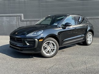 Certified 2025 Porsche Macan image 1