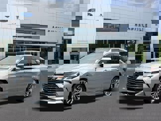 Used 2020 Toyota Avalon Limited image 1