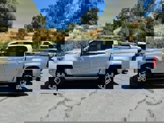 Used 2018 Chevrolet Colorado LT image 1