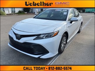 Used 2018 Toyota Camry LE image 1