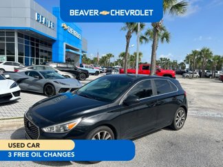 Used 2018 Hyundai Elantra GT image 1