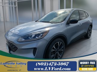 Used 2022 Ford Escape SE w/ SE Sport Appearance Package image 1