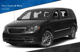 Used 2014 Chrysler Town & Country S image 1