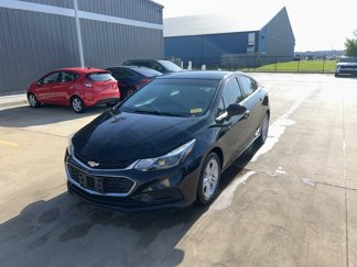 Used 2017 Chevrolet Cruze LT w/ Convenience Package image 1