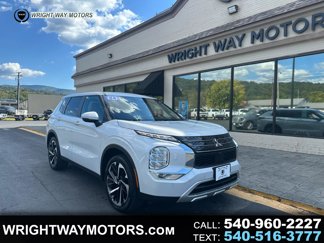 Used 2024 Mitsubishi Outlander SE Black Edition image 1