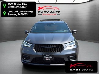 Used 2022 Chrysler Pacifica Touring-L w/ Uconnect Theater Family Group image 1