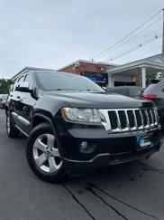 Used 2012 Jeep Grand Cherokee Laredo image 1
