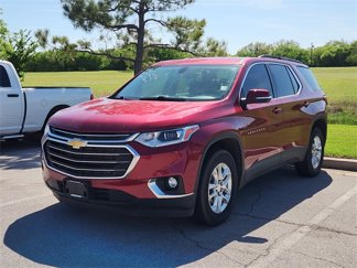 Used 2021 Chevrolet Traverse LT image 1