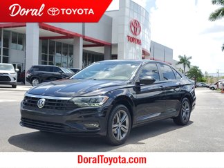 Used 2019 Volkswagen Jetta R-Line image 1