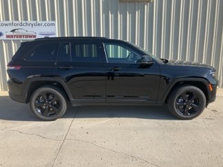 New 2025 Jeep Grand Cherokee Limited w/ Luxury Tech Group II image 1