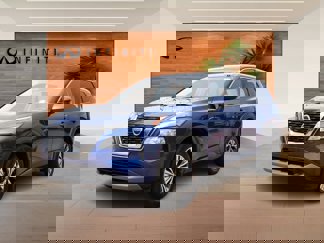 Used 2021 Nissan Rogue SV image 1