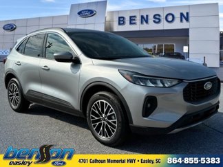 New 2024 Ford Escape SE image 1