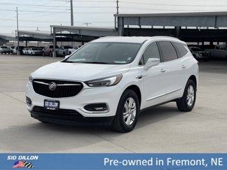 Used 2018 Buick Enclave Essence image 1