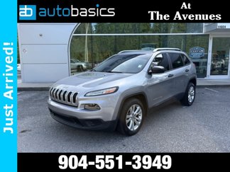 Used 2015 Jeep Cherokee Sport image 1