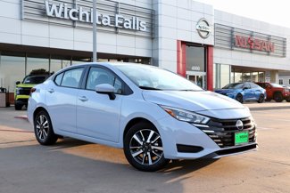 New 2025 Nissan Versa SV w/ Trunk Package image 1